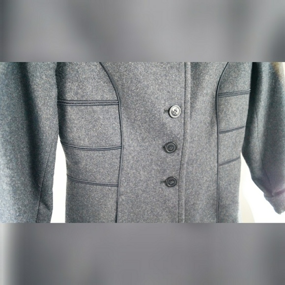 Harvé Benard Petite Wool Blazer - Picture 7 of 8